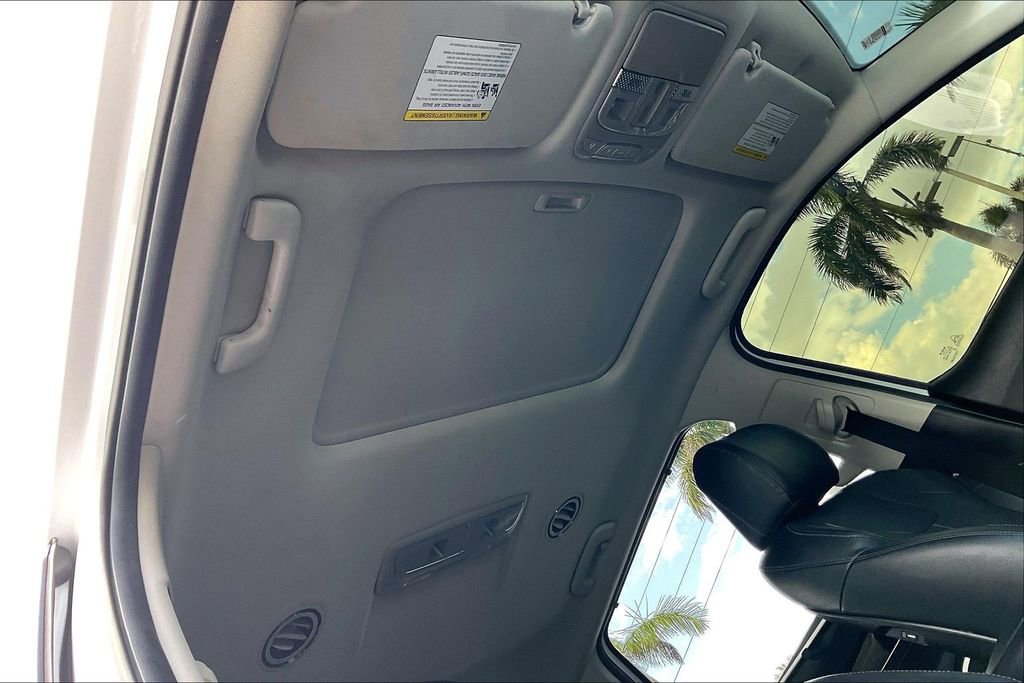 Used 2022 Kia Telluride EX w/ EX Premium Package image 13