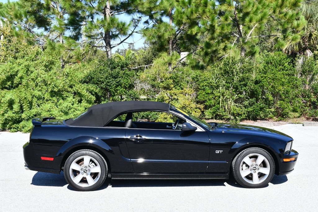 Used 2007 Ford Mustang GT RWD image 45