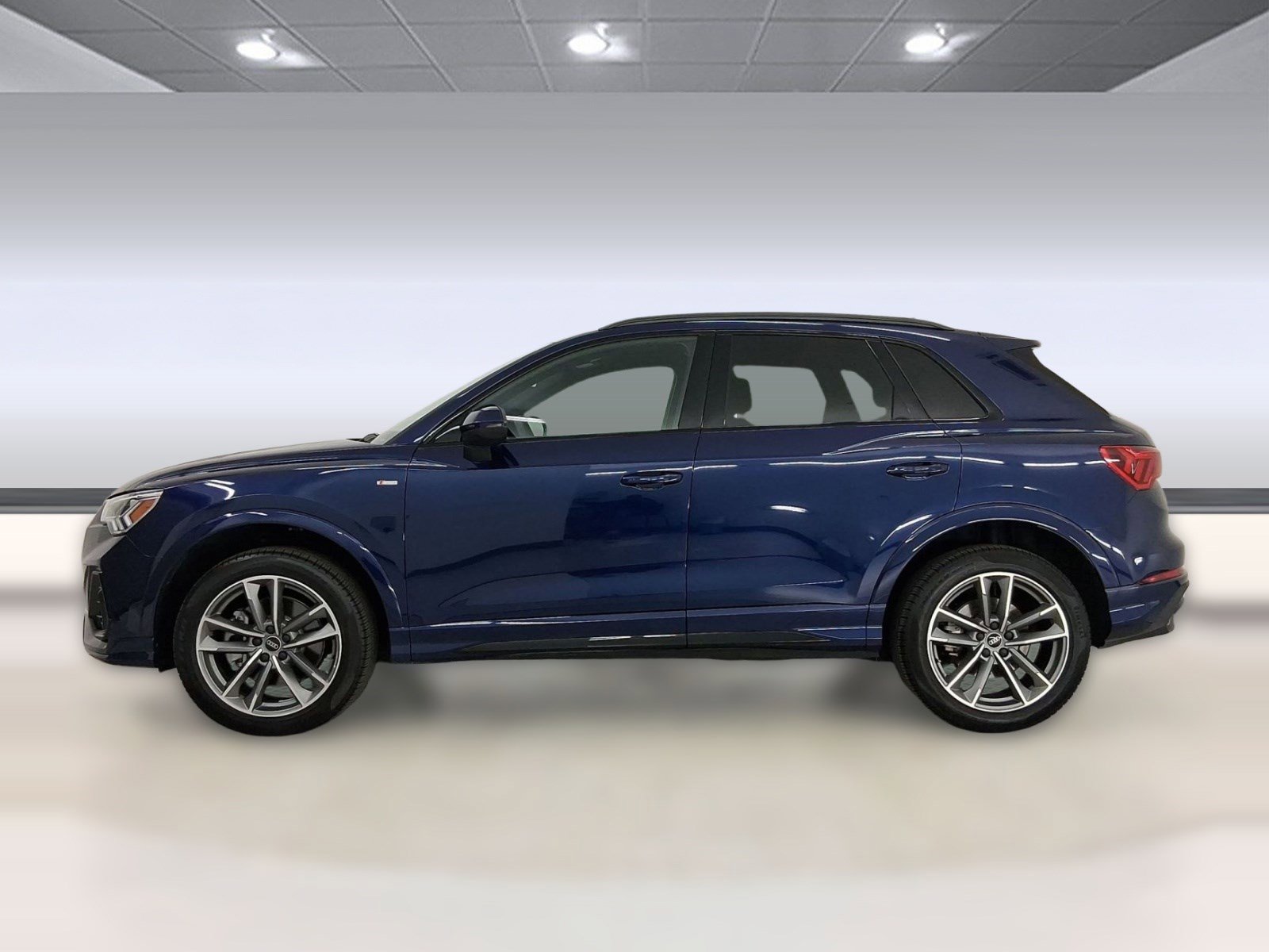 Certified 2025 Audi Q3 2.0T Premium w/ Convenience Package image 2