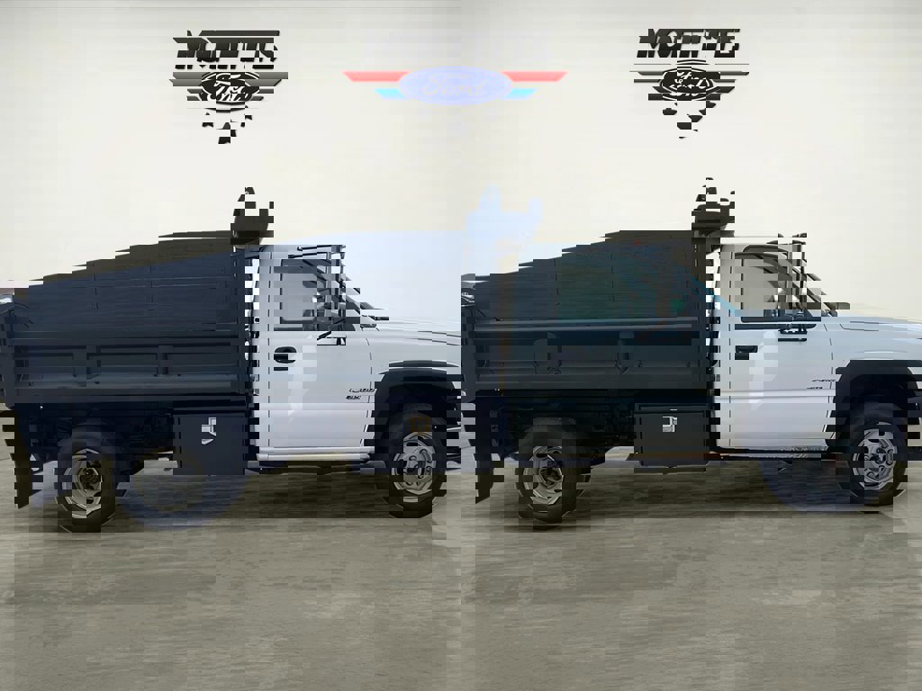 Used 2006 Chevrolet Silverado 3500 W/T w/ Snow Plow Prep Package image 4