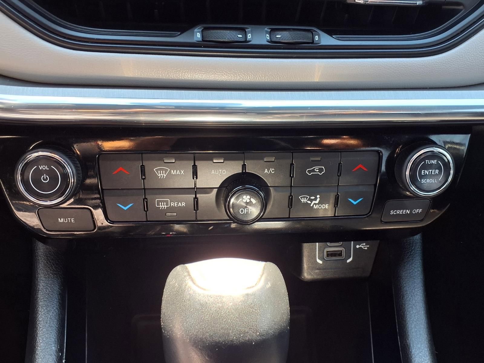 Used 2024 Jeep Compass Limited image 20