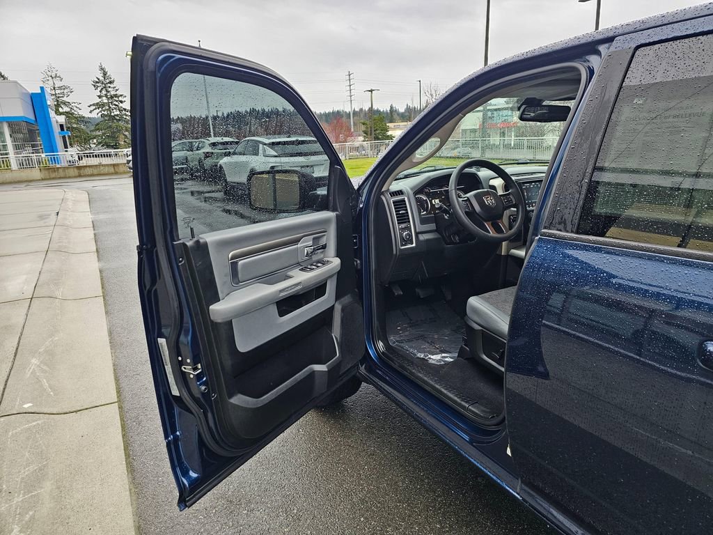 Used 2019 RAM 1500 Classic Warlock w/ Electronics Group image 18
