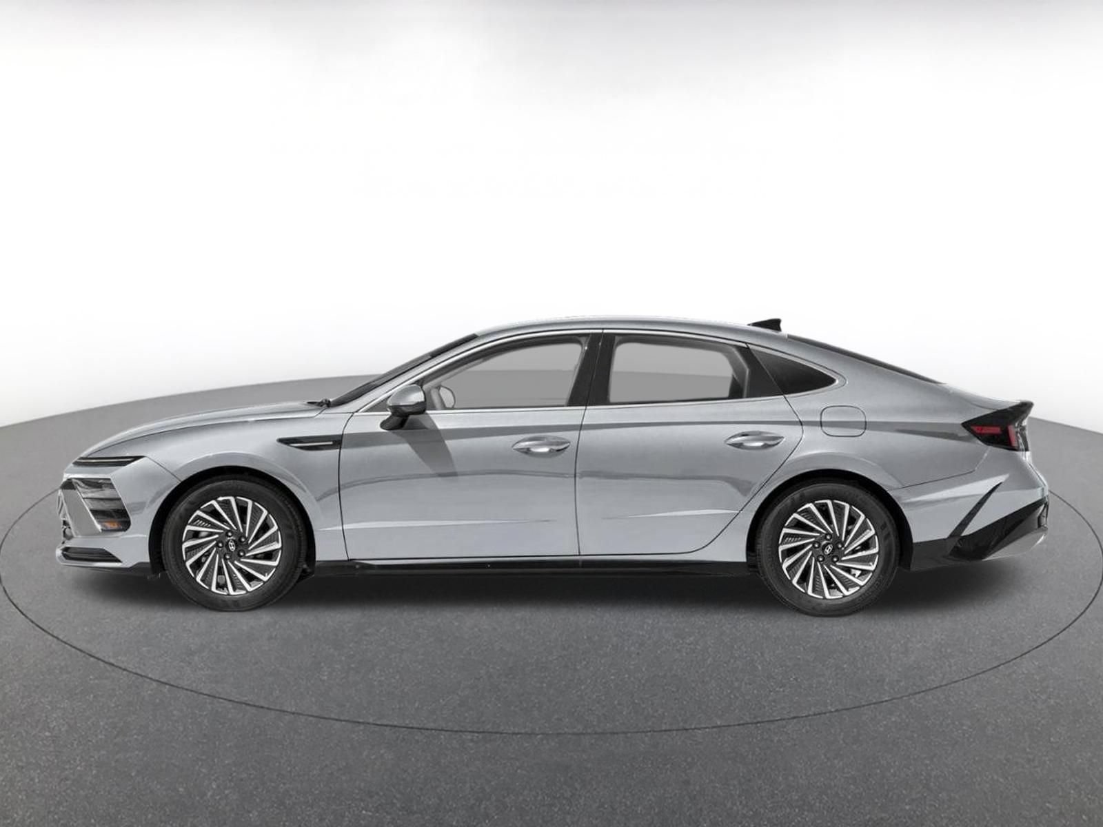 Used 2025 Hyundai Sonata SEL FWD image 3