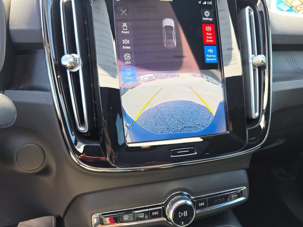 Used 2023 Volvo C40 P8 Recharge Ultimate AWD/4WD image 33