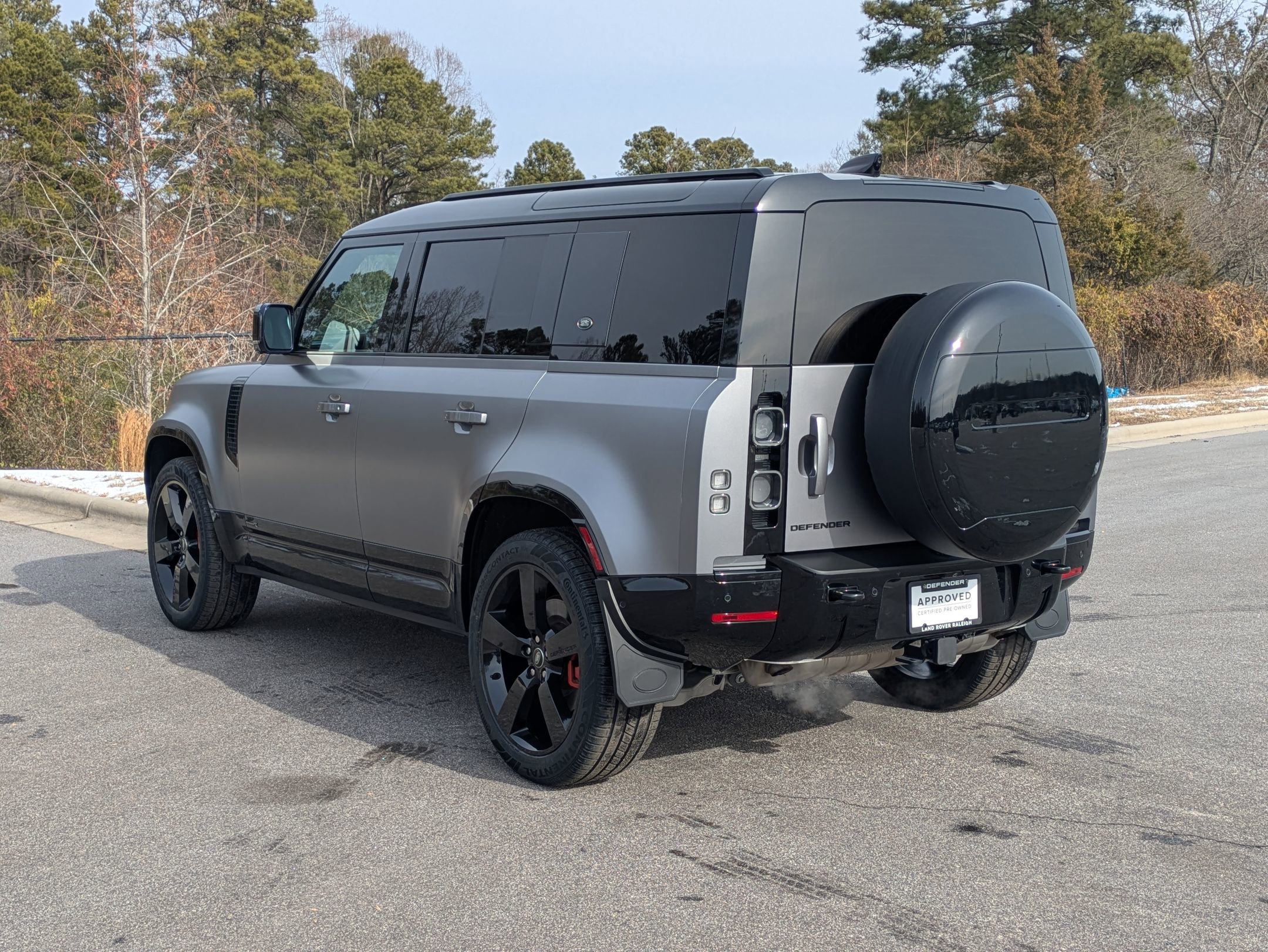 Used 2023 Land Rover Defender 110 X image 7