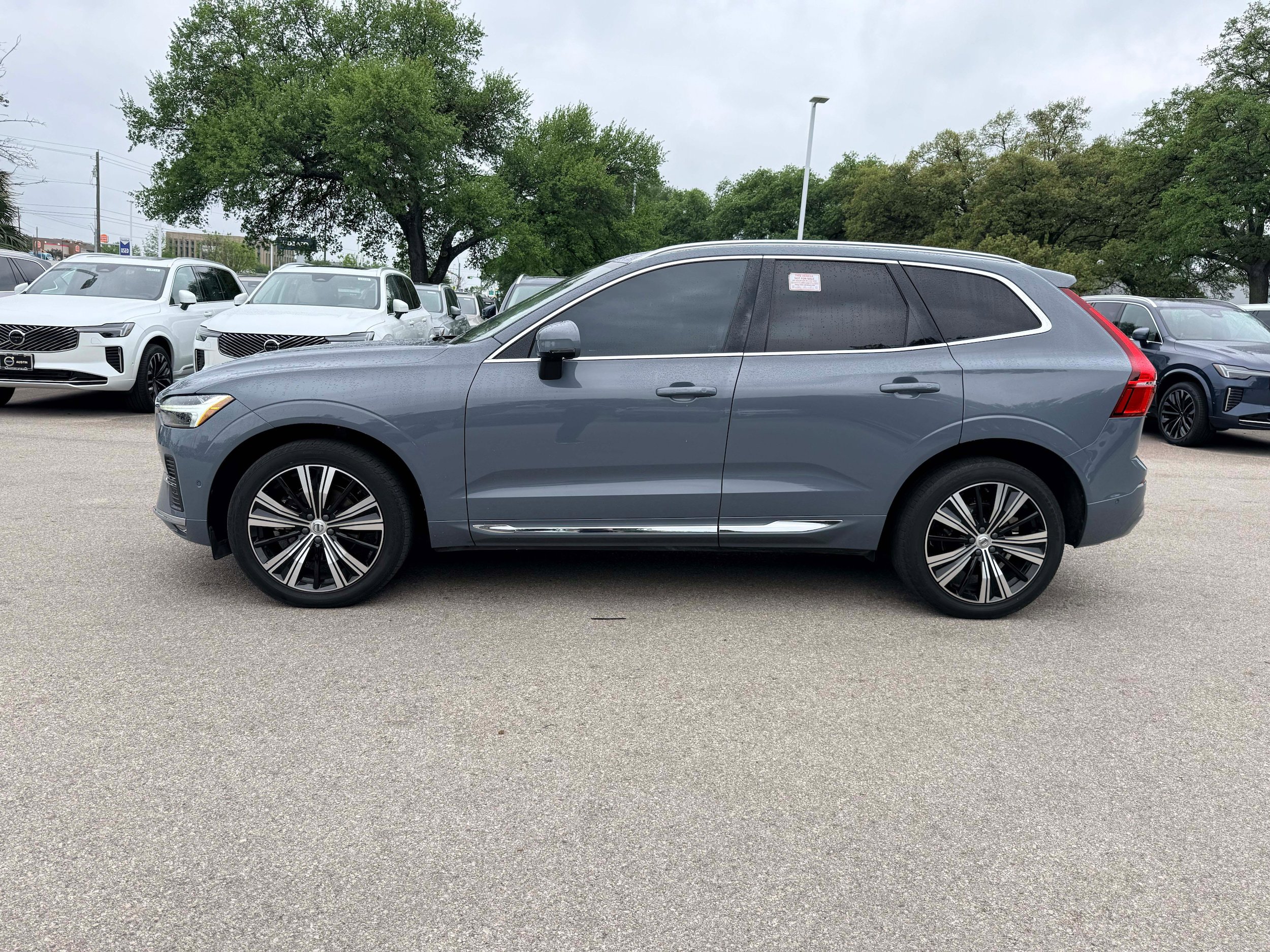 Certified 2023 Volvo XC60 B5 Plus FWD image 3