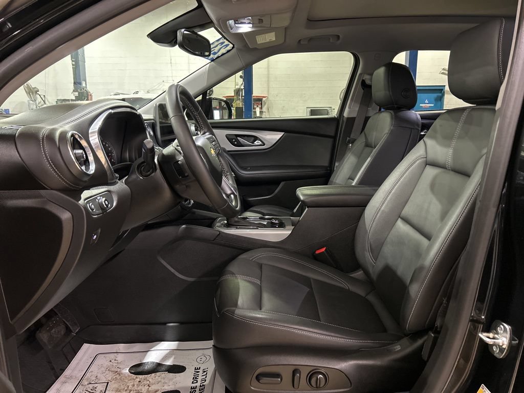 Used 2023 Chevrolet Blazer LT w/ Midnight/Sport Edition FWD image 20