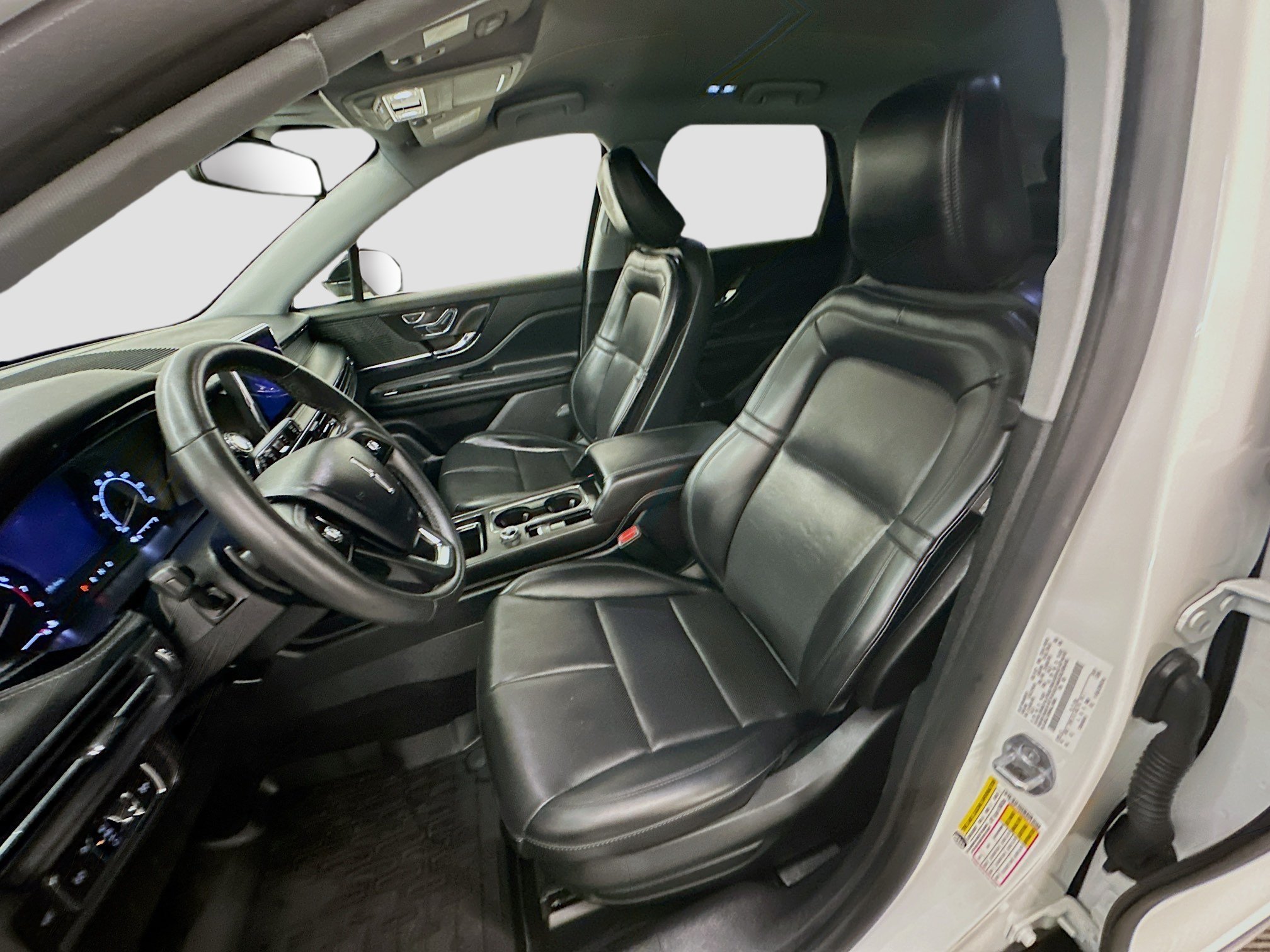 Used 2022 Lincoln Corsair AWD w/ Equipment Group 101A image 13