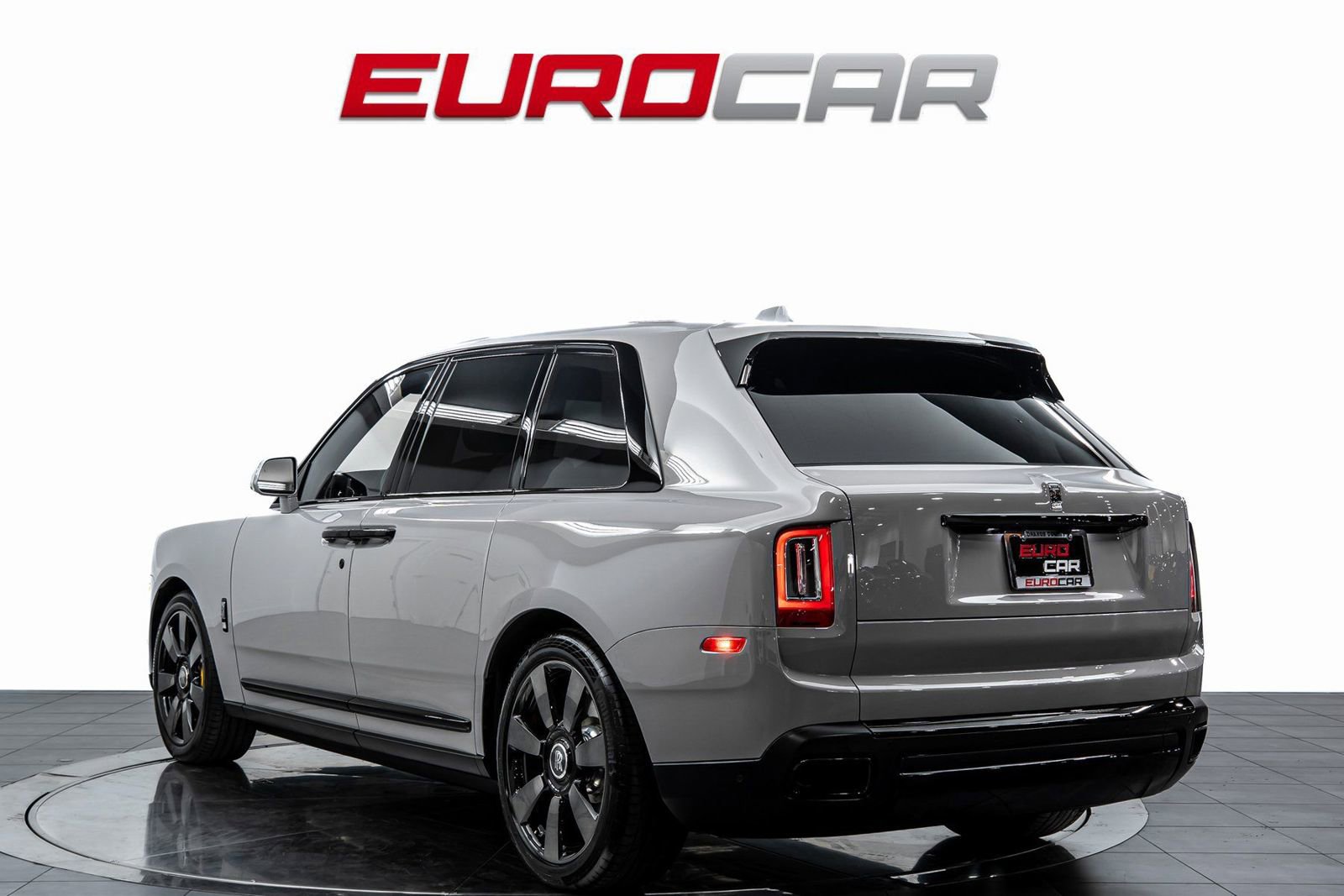 Used 2024 Rolls-Royce Cullinan AWD/4WD image 4