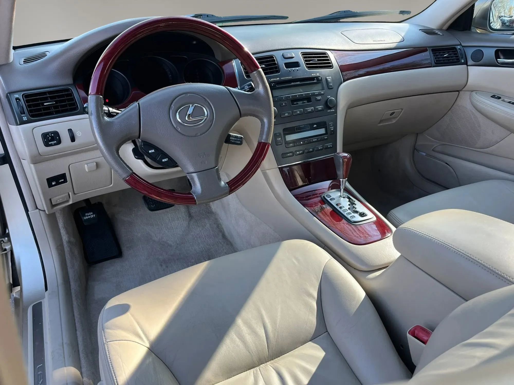 Used 2004 Lexus ES 330 image 7