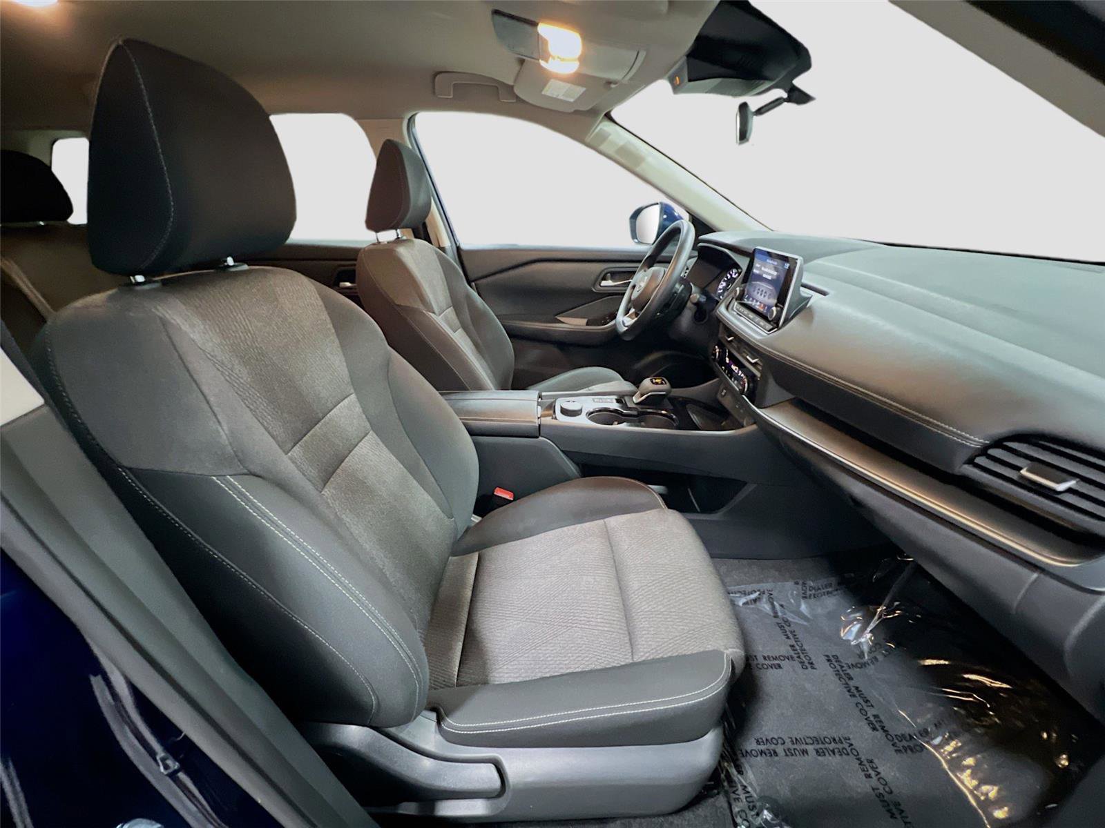 Used 2024 Nissan Rogue SV image 29