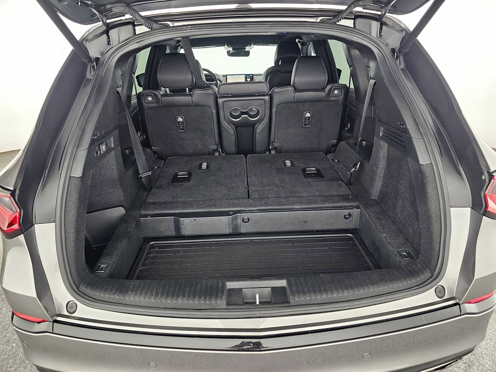 Used 2023 Acura MDX A-Spec AWD/4WD image 16