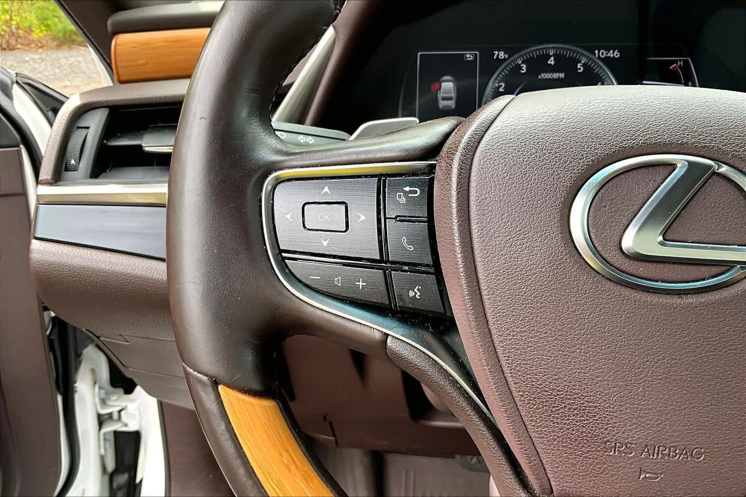 Used 2020 Lexus ES 350 w/ Luxury Package FWD image 11