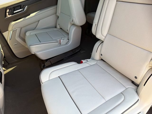 New 2026 GMC Yukon XL Denali RWD image 13