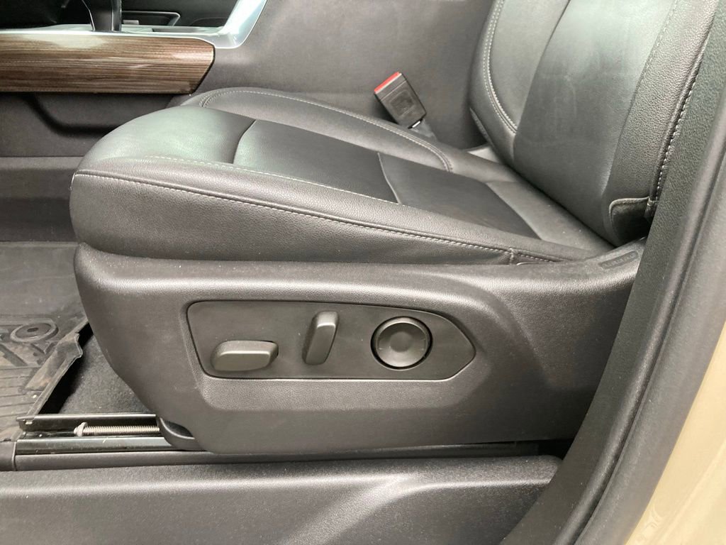Used 2022 Chevrolet Silverado 1500 LT Trail Boss w/ LT Trail Boss Premium Package AWD/4WD image 10