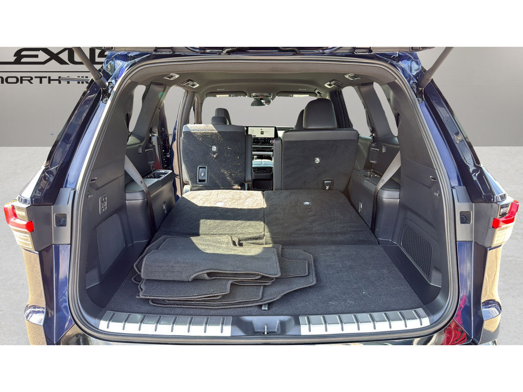 Used 2026 Lexus TX 500h AWD w/ Technology Package image 25