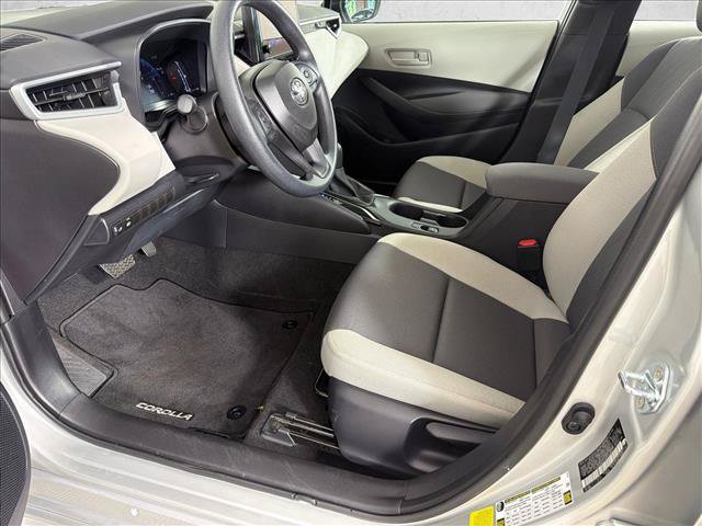 Used 2026 Toyota Corolla LE FWD image 9