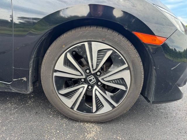 Used 2018 Honda Civic EX-T image 9