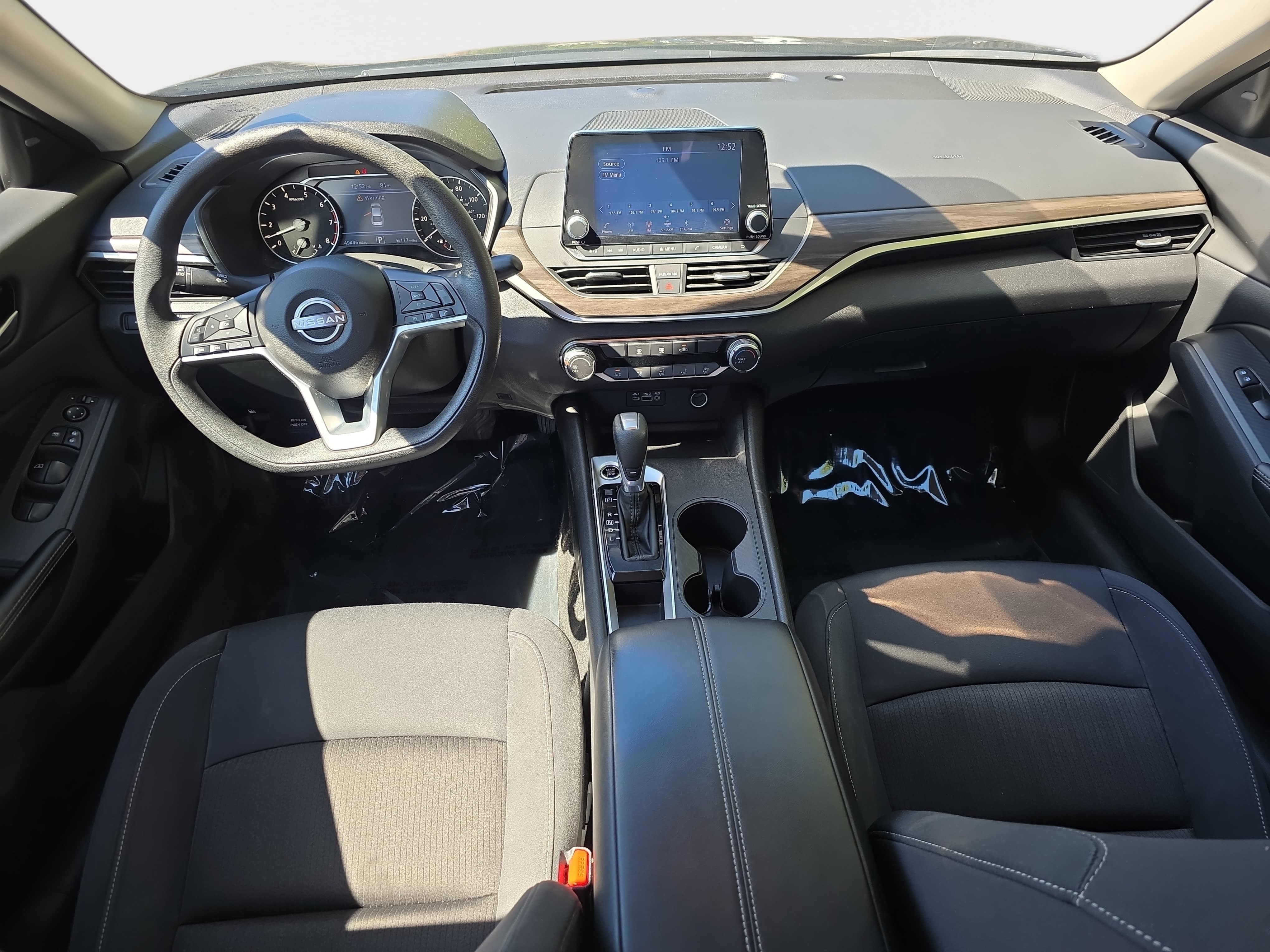 Used 2025 Nissan Altima 2.5 SV FWD image 9