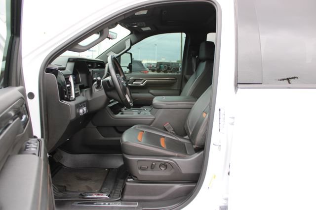 Used 2024 GMC Sierra 2500 AT4 w/ AT4 Premium Plus Package AWD/4WD image 16