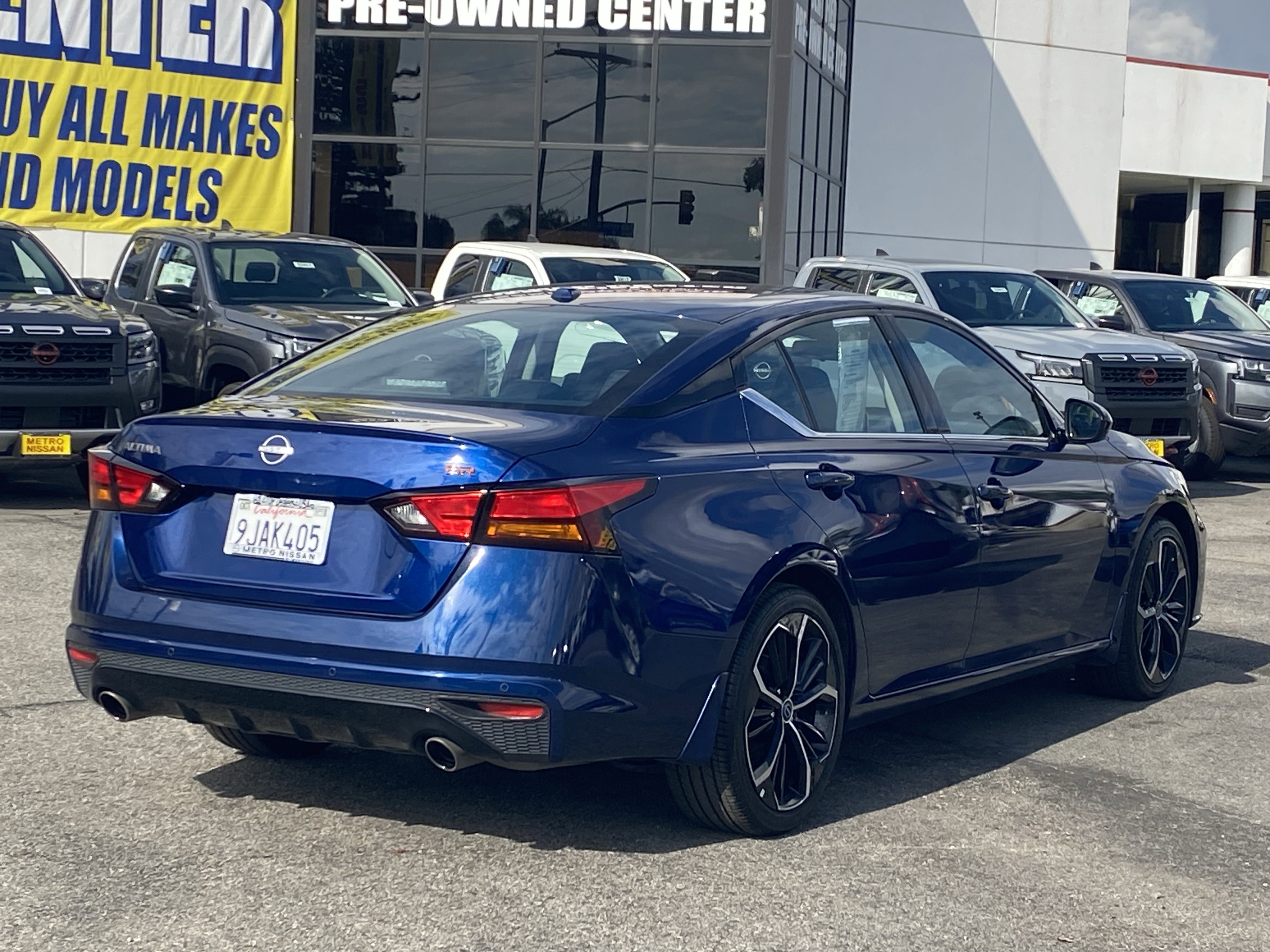 Used 2024 Nissan Altima 2.5 SR image 3