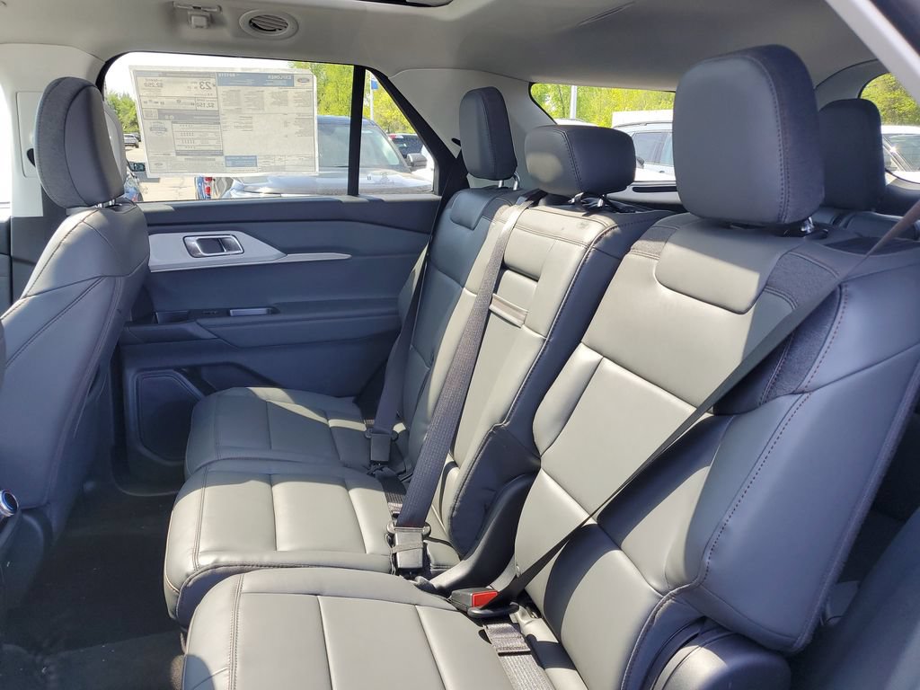 New 2026 Ford Explorer Active w/ Active Comfort Package AWD/4WD image 30