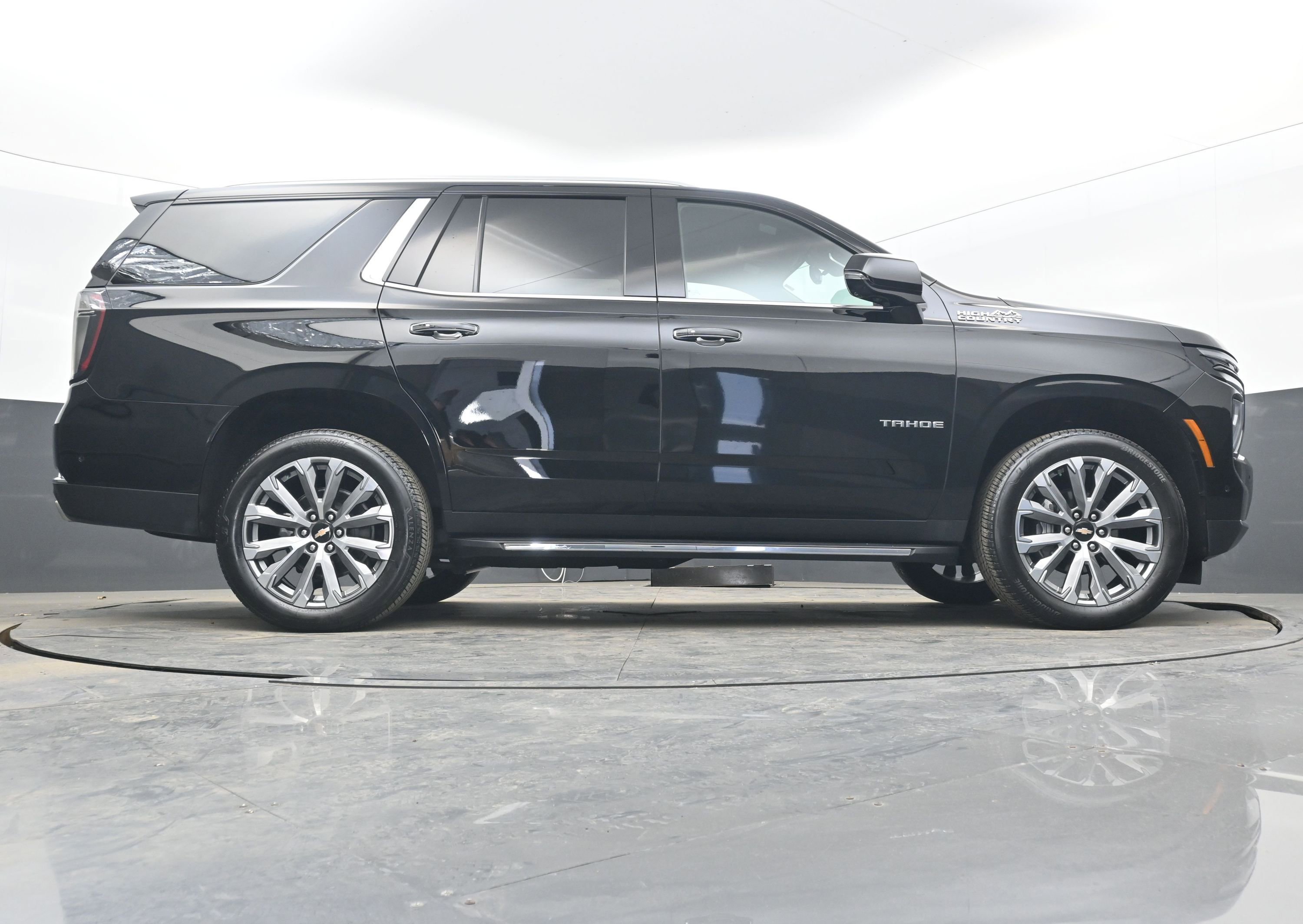 Certified 2025 Chevrolet Tahoe High Country image 27