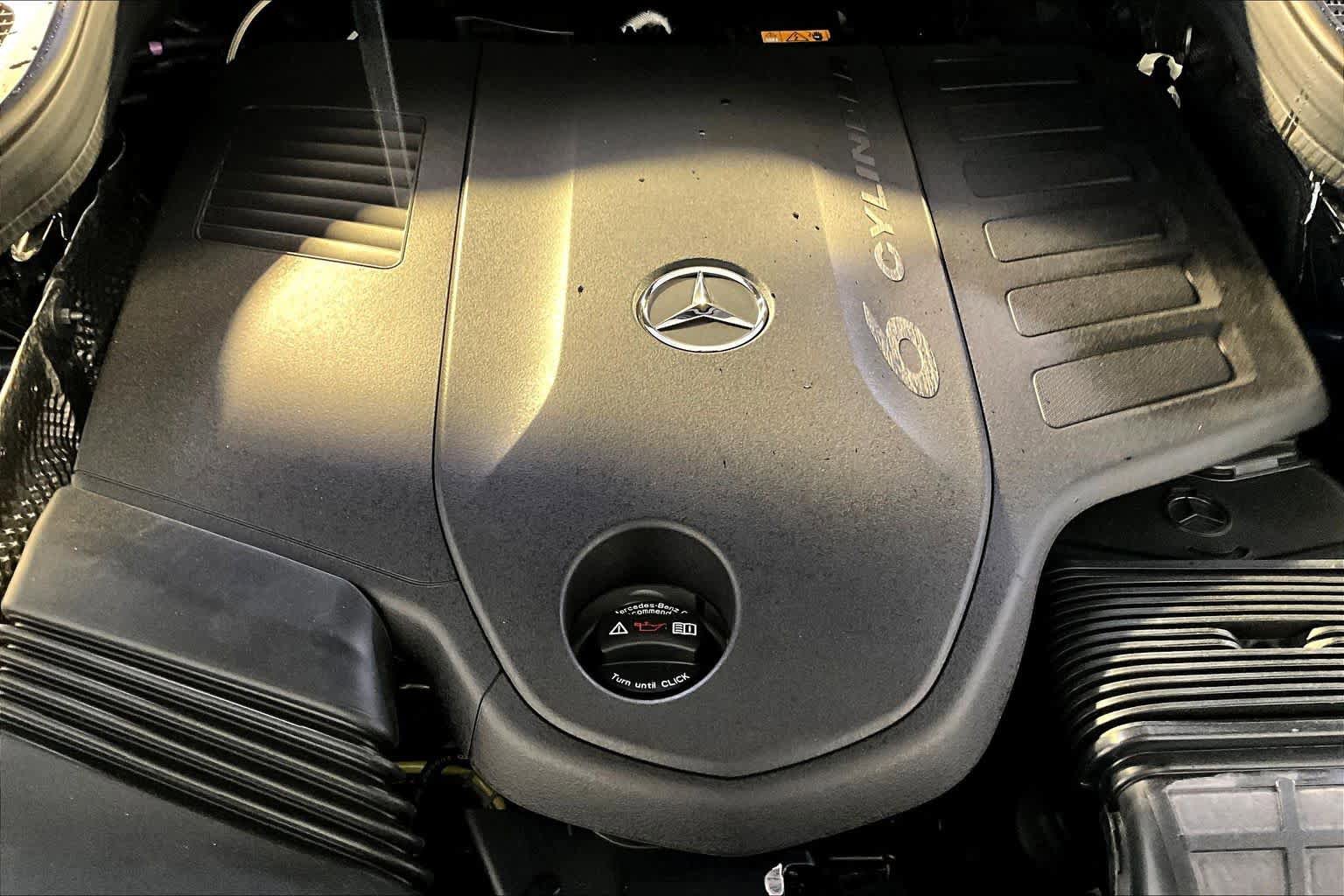 New 2026 Mercedes-Benz GLS 450 4MATIC image 15
