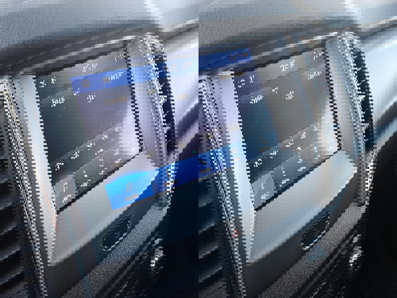 Used 2021 Ford Ranger XLT w/ Equipment Group 301A Mid image 16