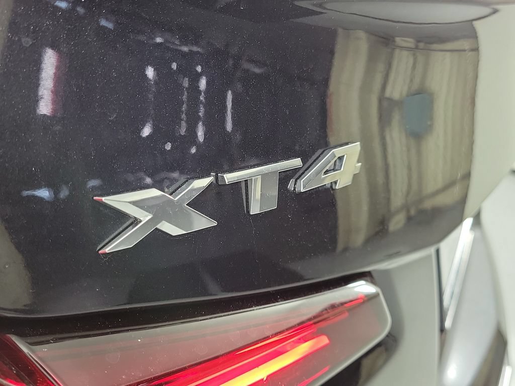 Certified 2023 Cadillac XT4 Luxury FWD image 5