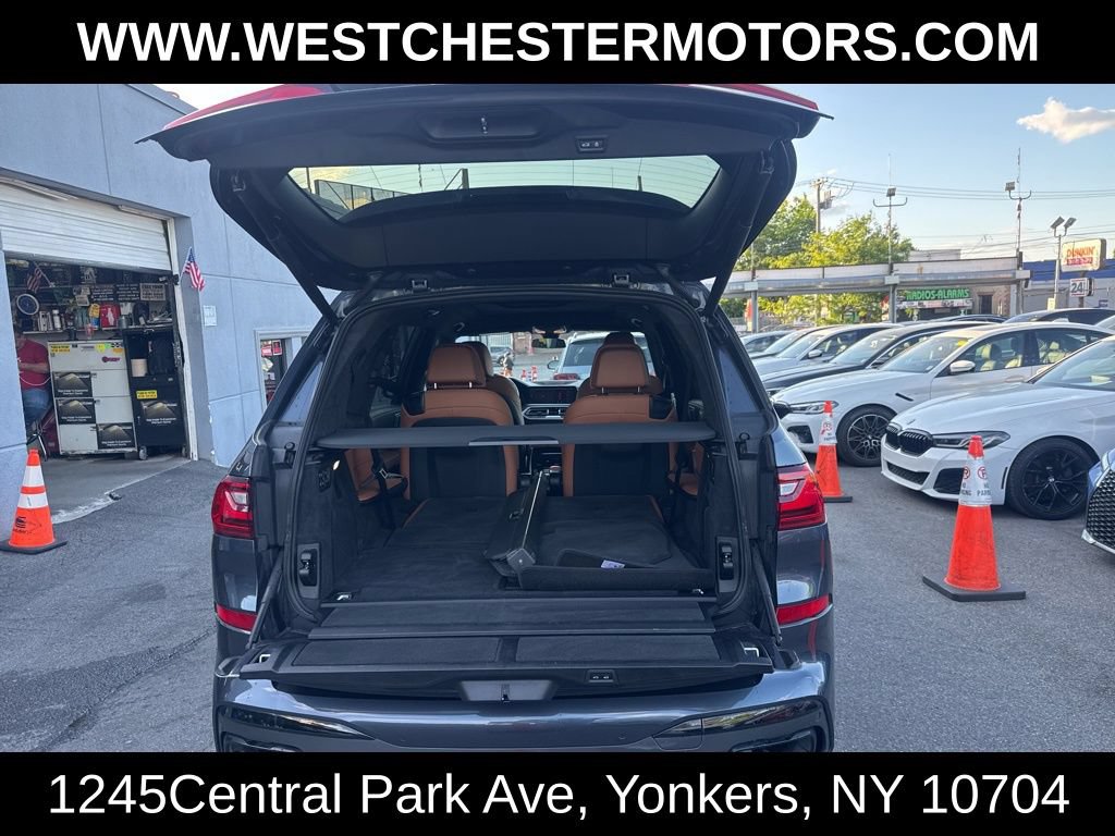 Used 2020 BMW X7 xDrive40i w/ M Sport Package AWD/4WD image 29