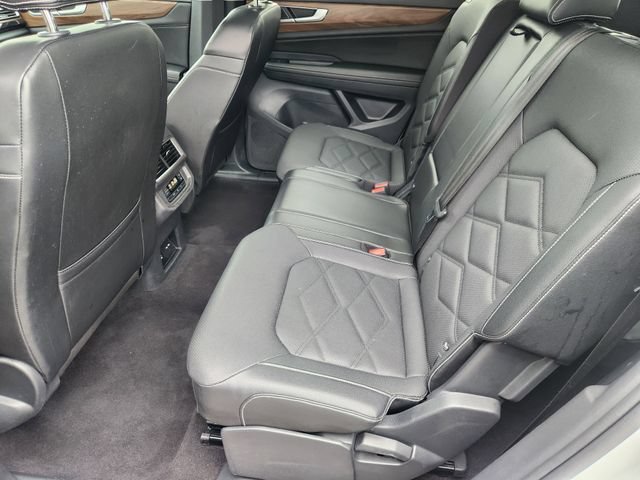 Used 2024 Volkswagen Atlas SE AWD/4WD image 26
