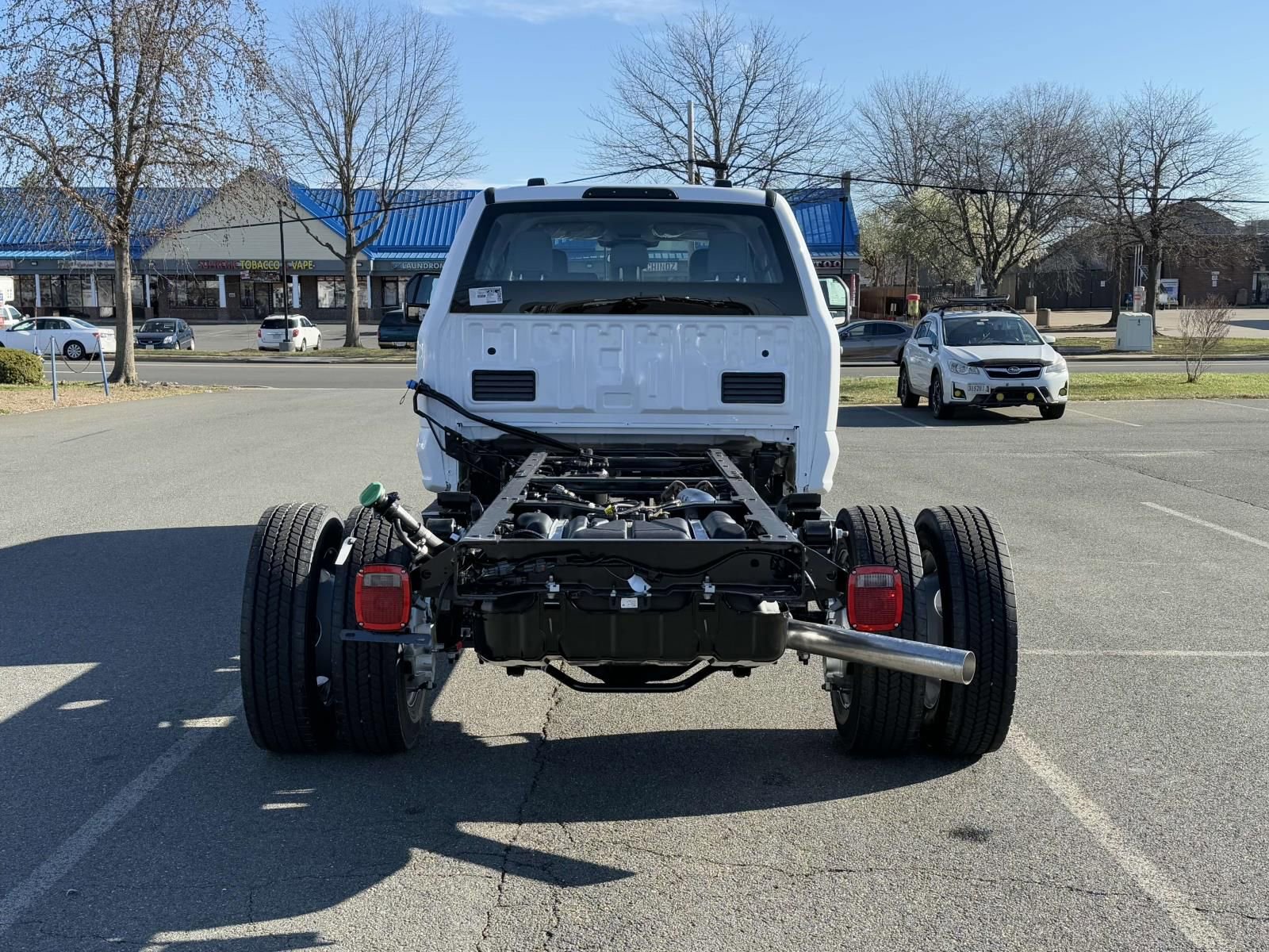 New 2025 Ford F550 4x4 Crew Cab Super Duty image 3