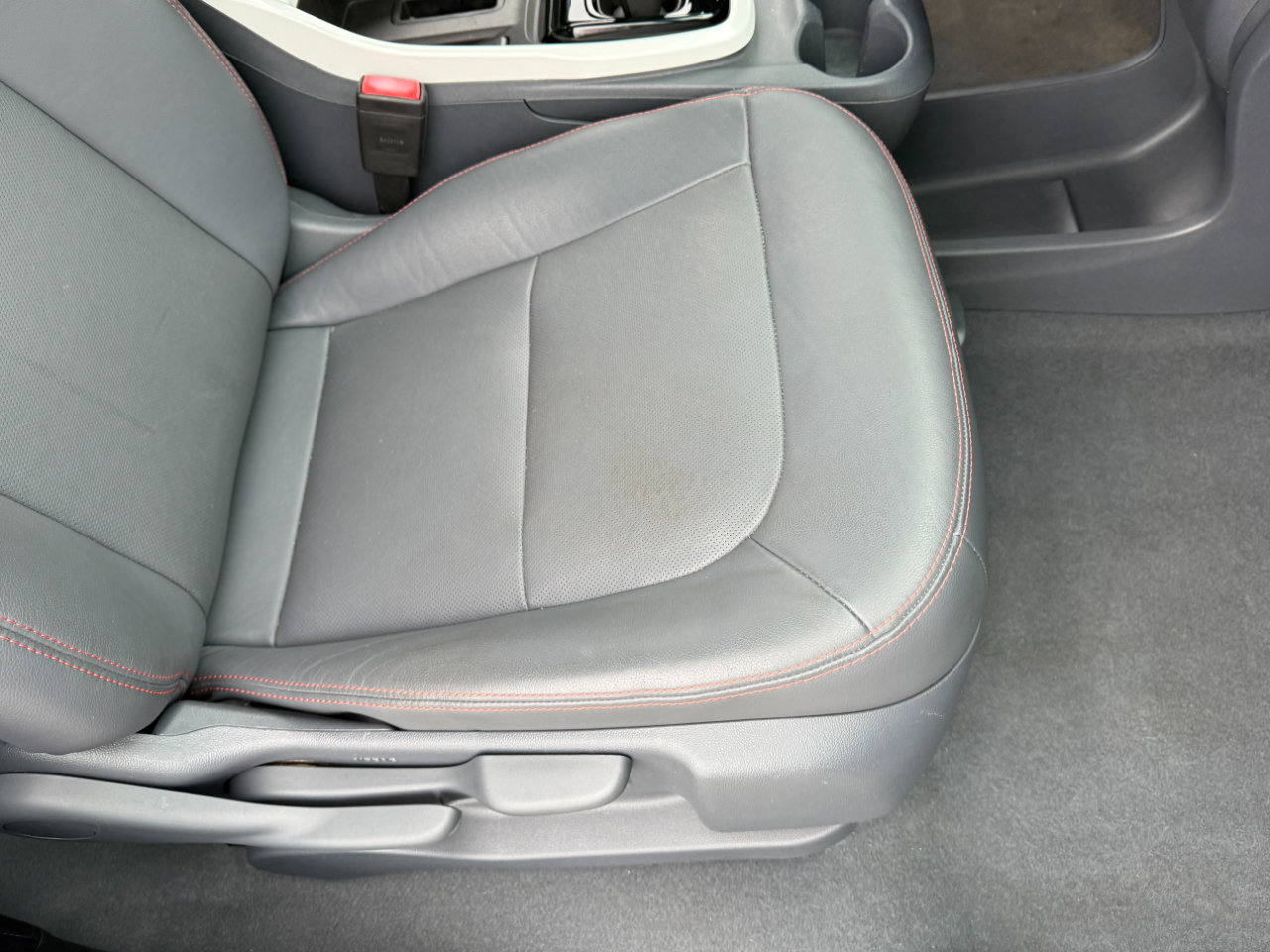 Used 2017 Chevrolet Bolt Premier w/ Driver Confidence II Package image 23