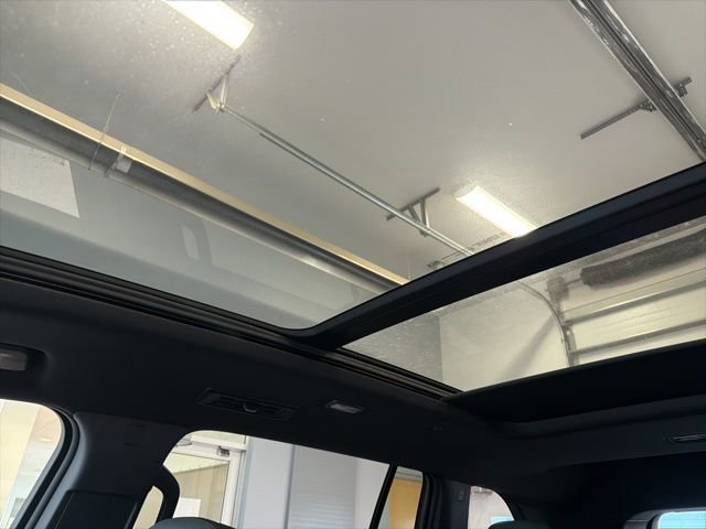 Used 2025 GMC Acadia AT4 w/ LPO, Floor Liner Package image 2