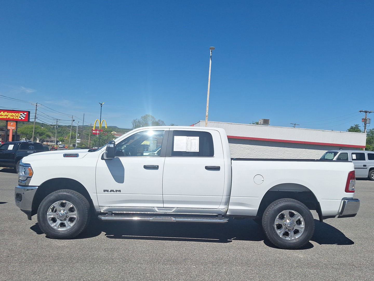 Used 2024 RAM 2500 Big Horn AWD/4WD image 6