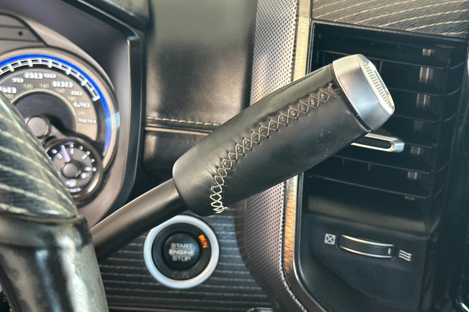 Used 2019 RAM 2500 Limited AWD/4WD image 18