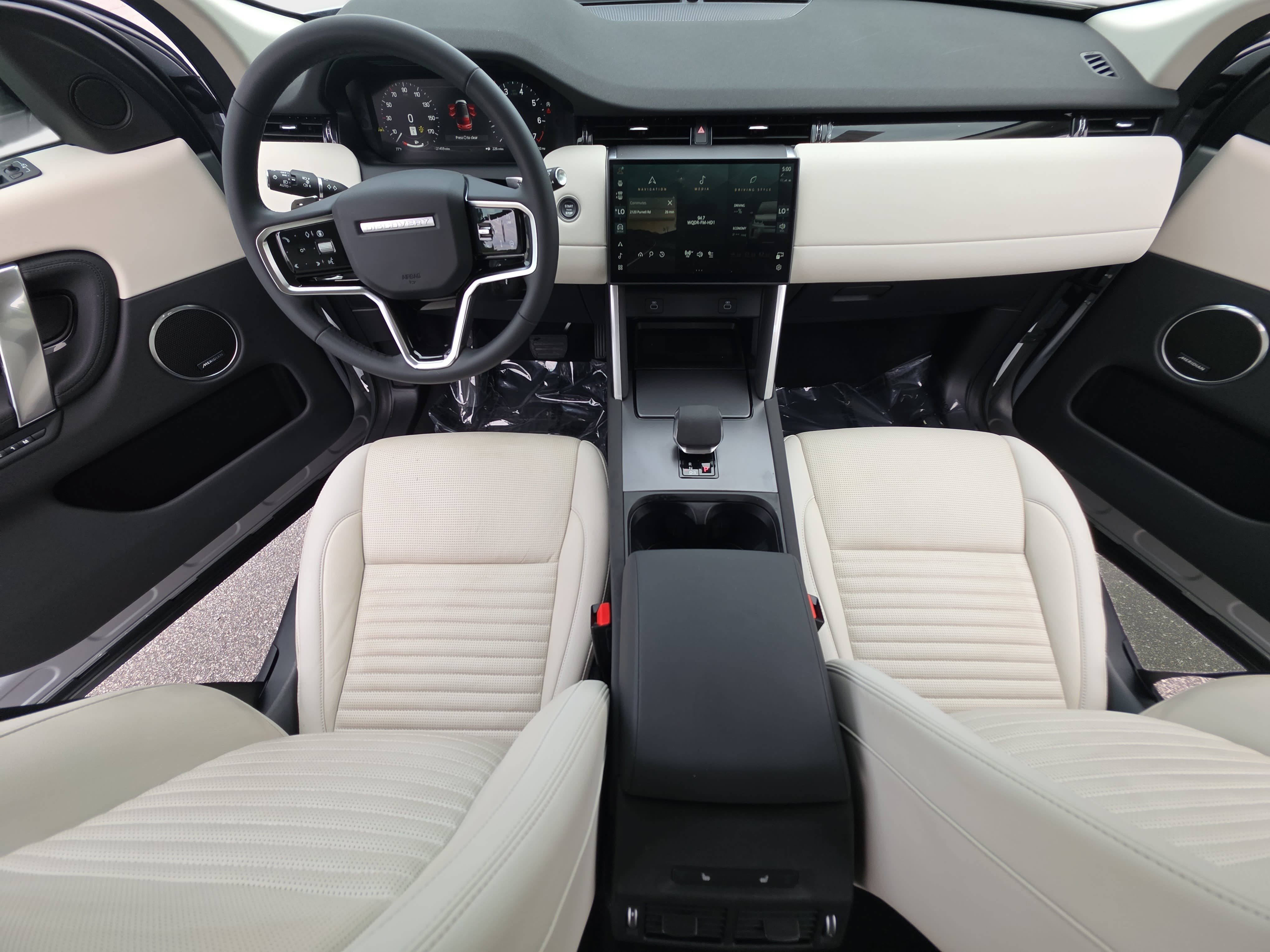 Used 2025 Land Rover Discovery Sport S AWD/4WD image 9