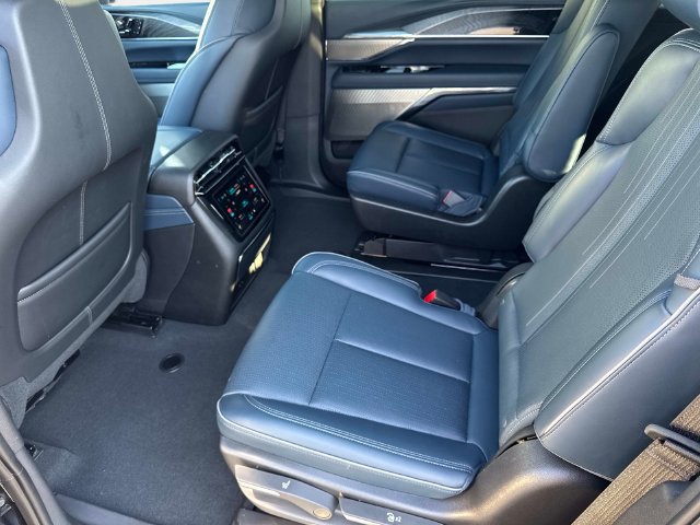 New 2025 Cadillac Escalade IQ Sport 2 AWD/4WD image 15