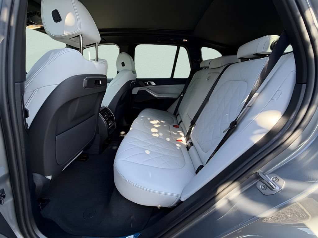New 2026 BMW X5 sDrive40i w/ M Sport Package RWD image 23