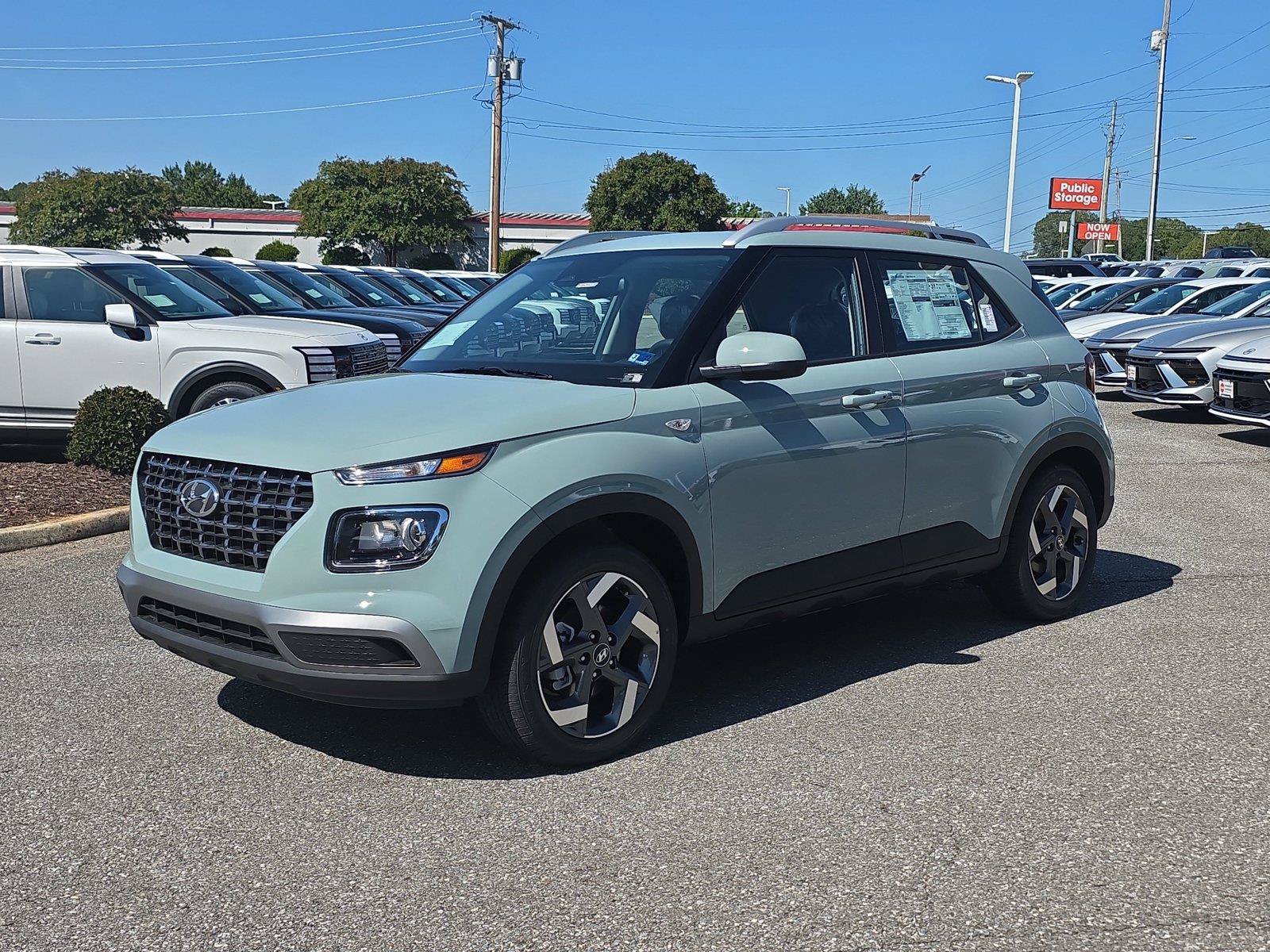 New 2026 Hyundai Venue SEL FWD image 2