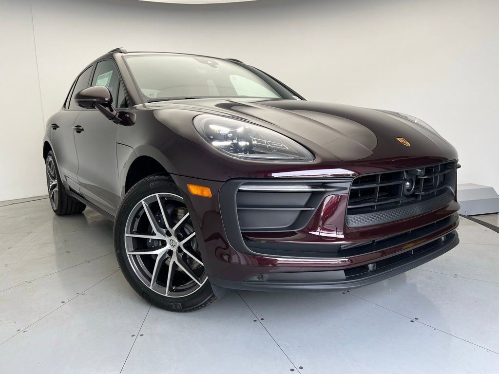 Used 2025 Porsche Macan image 7