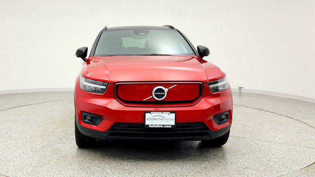 Used 2021 Volvo XC40 P8 Recharge image 2