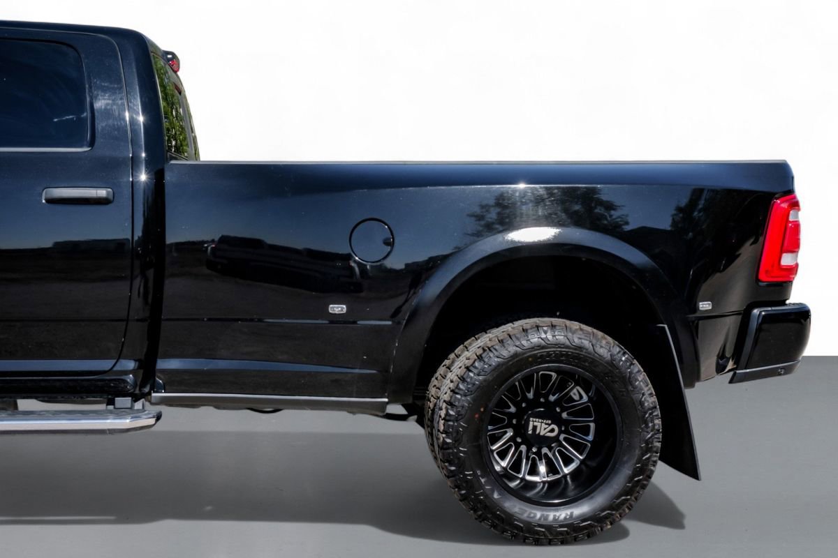 Used 2024 RAM 3500 Tradesman w/ Towing Technology Group image 11