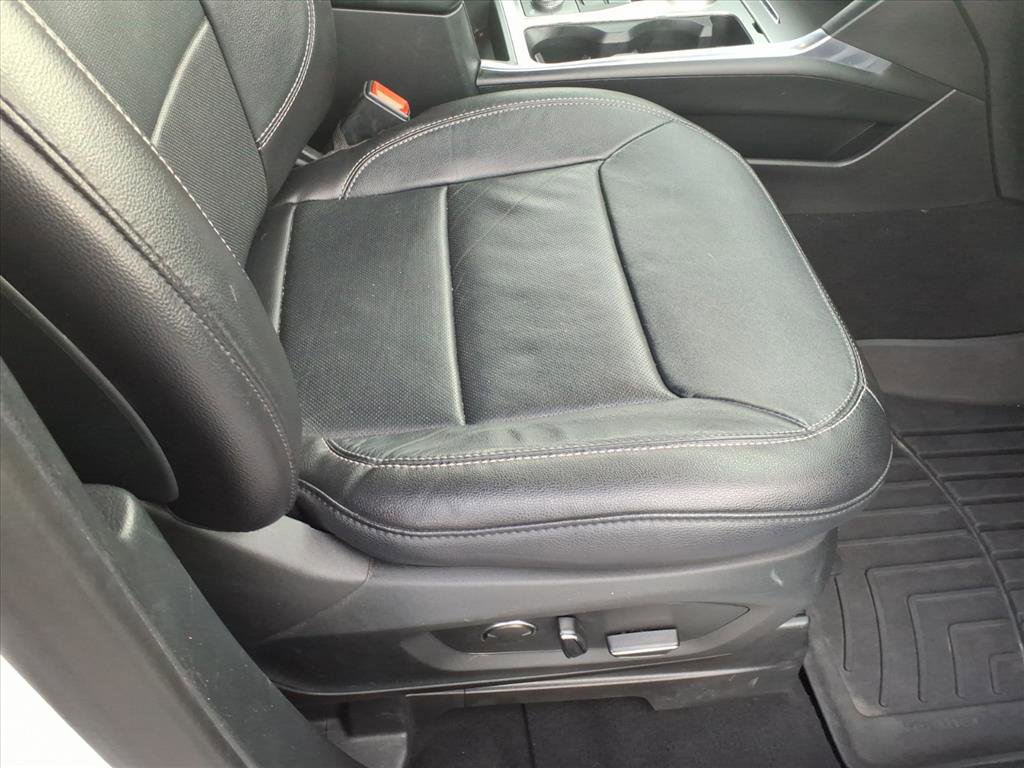 Used 2020 Ford Explorer Limited image 18