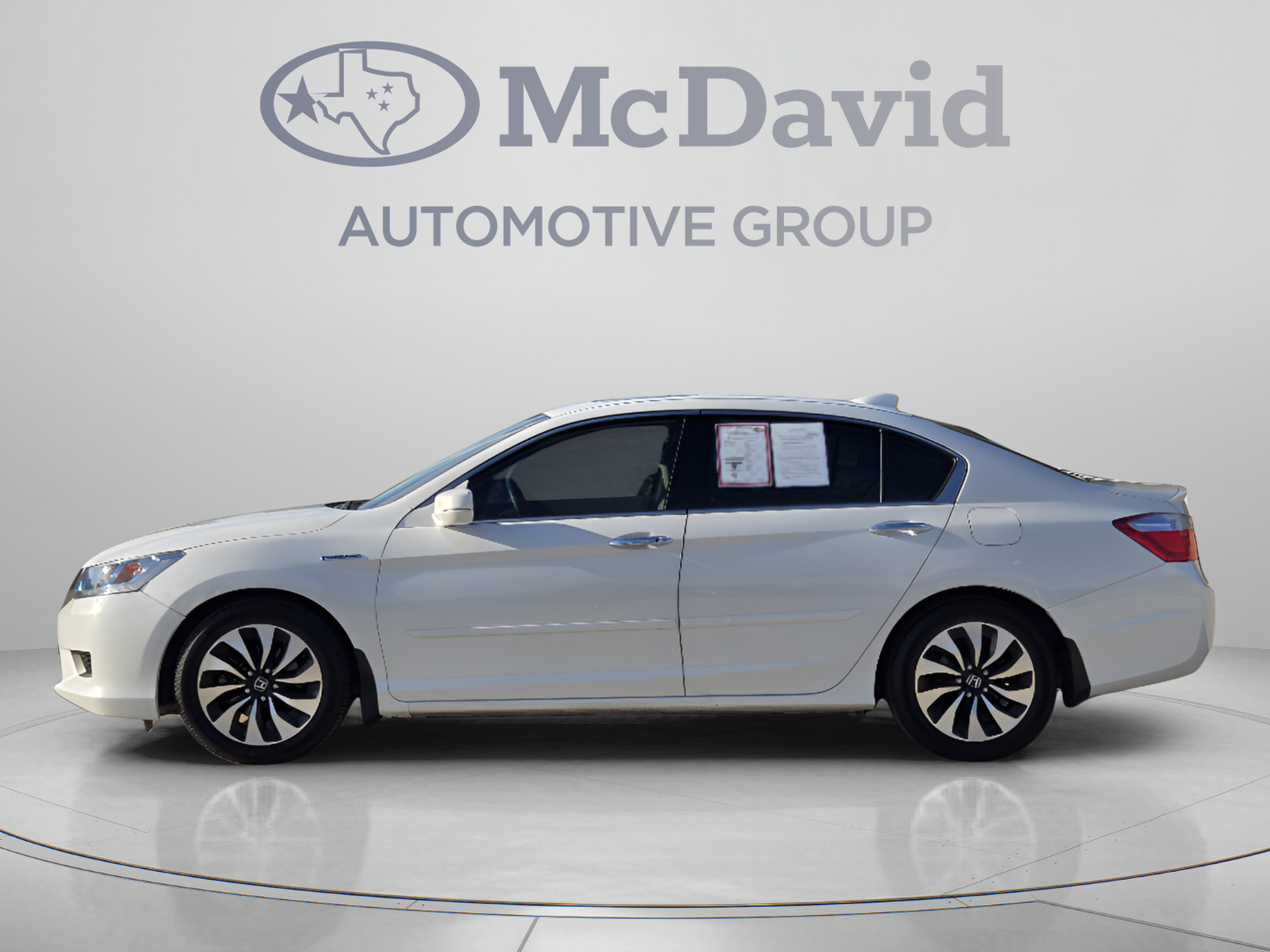Used 2015 Honda Accord Touring image 2