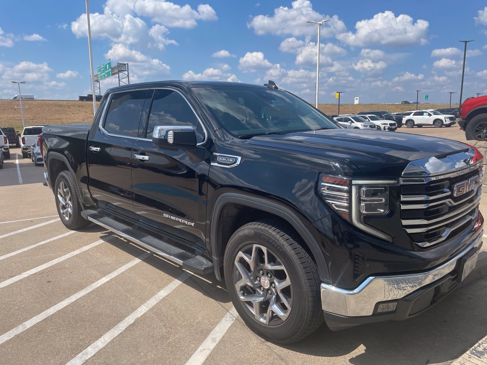 Used 2023 GMC Sierra 1500 SLT w/ SLT Premium Package AWD/4WD image 26