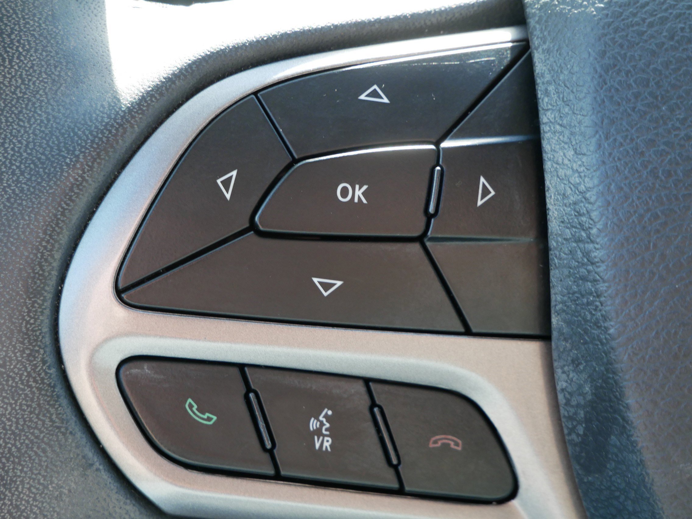 Used 2022 Jeep Cherokee Latitude Lux image 27