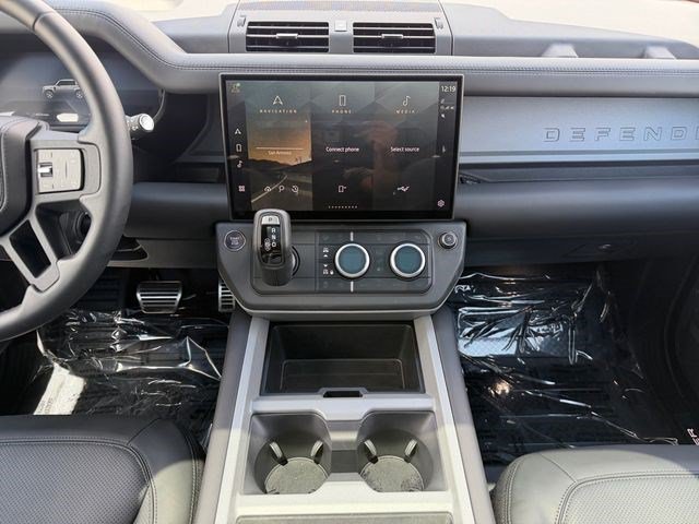 Used 2026 Land Rover Defender 110 X AWD/4WD image 15