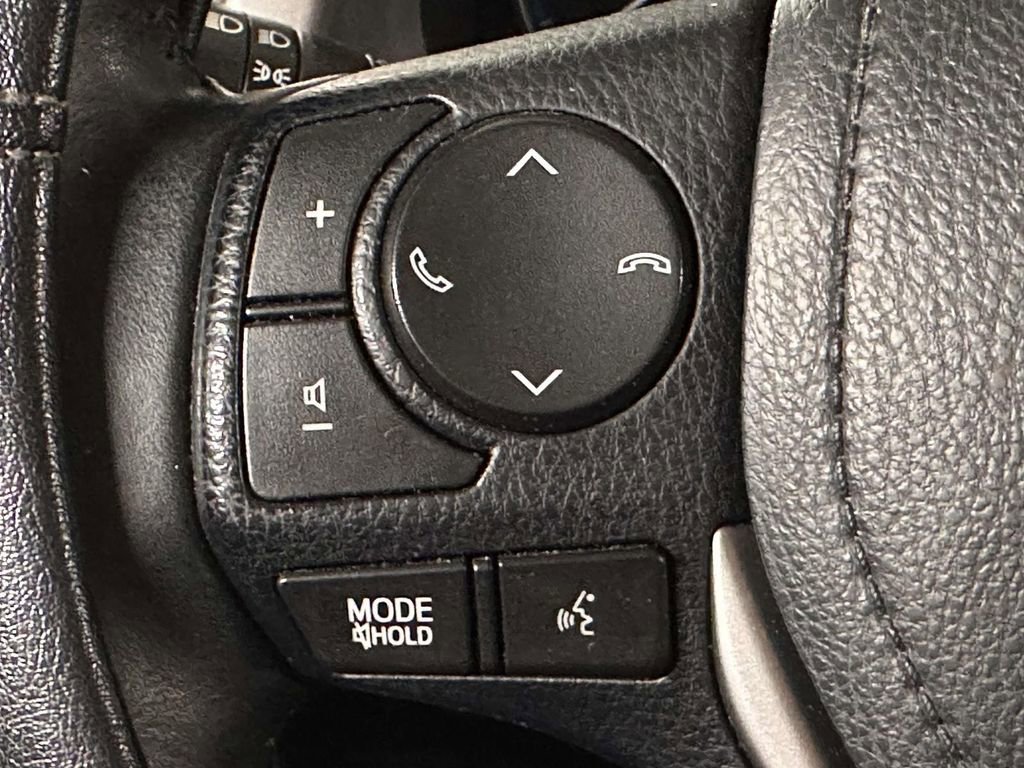 Used 2018 Toyota RAV4 XLE image 24